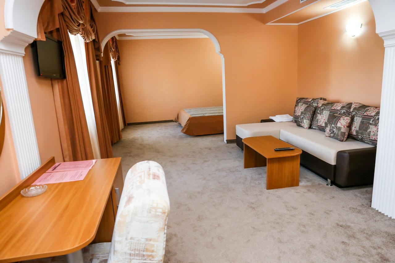 Hotel Bulgaria Kyrdżali Zewnętrze zdjęcie