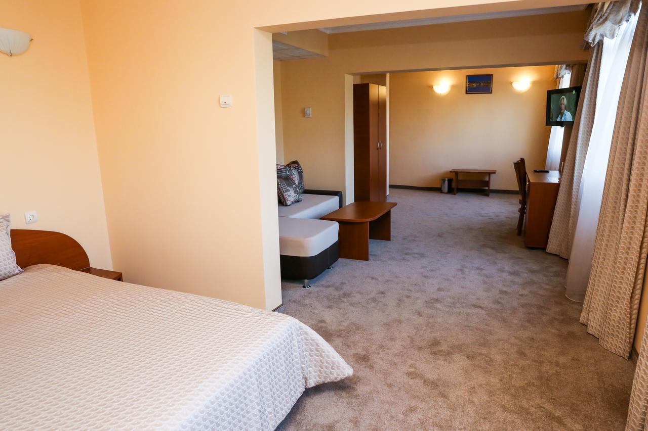 Hotel Bulgaria Kyrdżali Zewnętrze zdjęcie